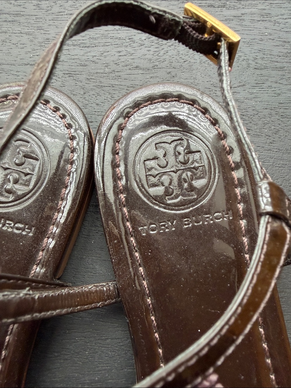 Tory Burch Dark Brown Floral Rosette Leather Thong Sandals with Gold - Picture 2 of 3